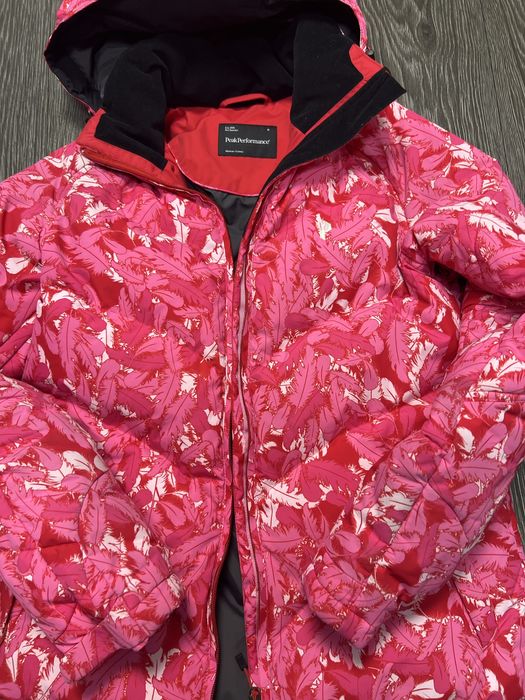 Peak Performance ( salomon burton ) сноубожіноча лижна пухова куртка М