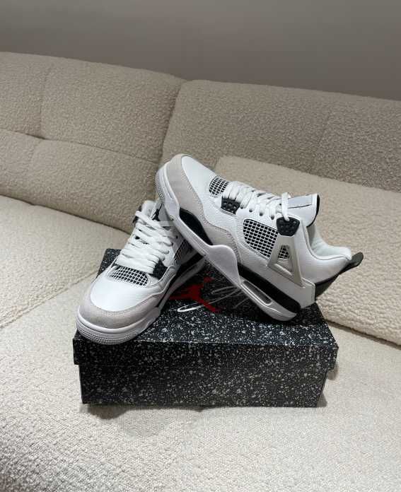 Air Jordan 4 Retro Military Black R.41