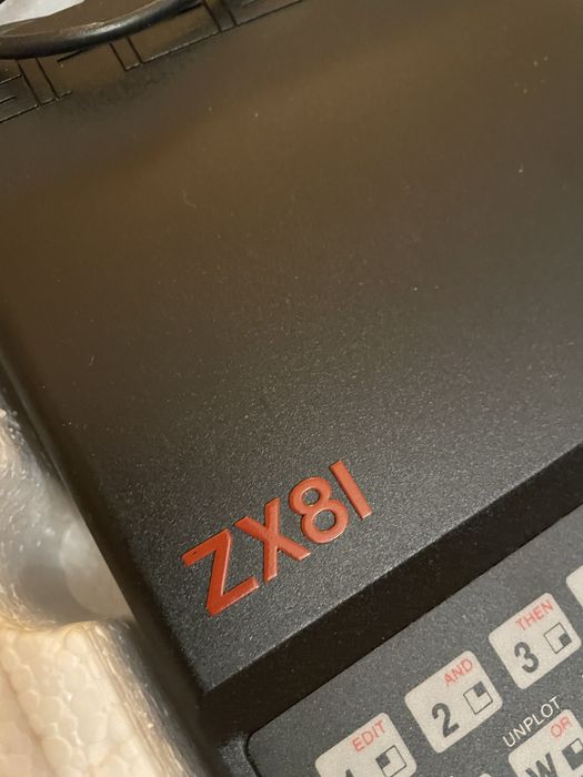 Kolekcjonerski komputer Sinclair ZX81, oryginalne opakowanie
