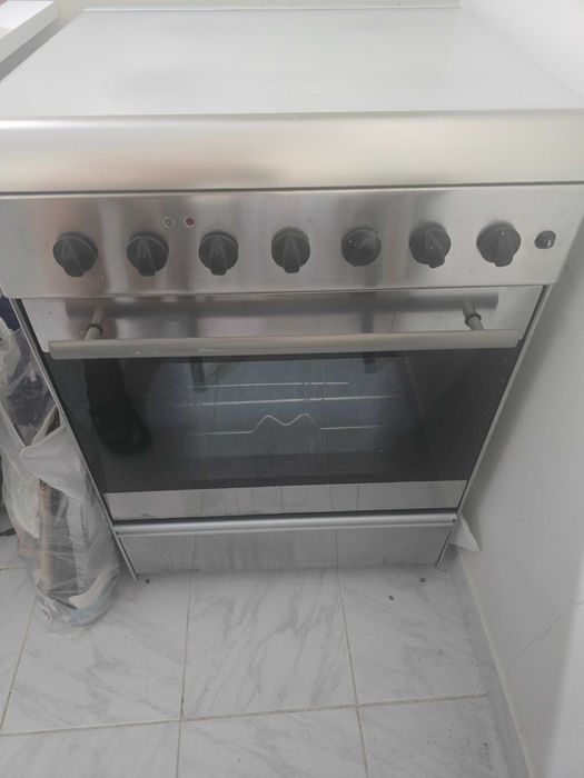 Fogão Meireles gas e forno electrico