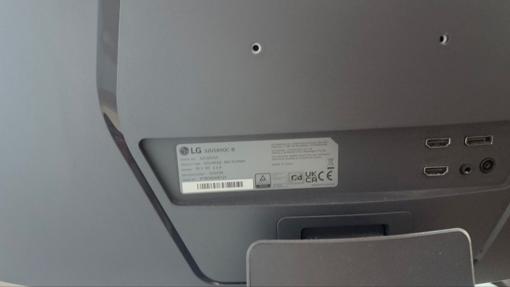 Monitor Gaming Curvo LG UltraGear 32GS60QC-B 31.5” QHD 180Hz