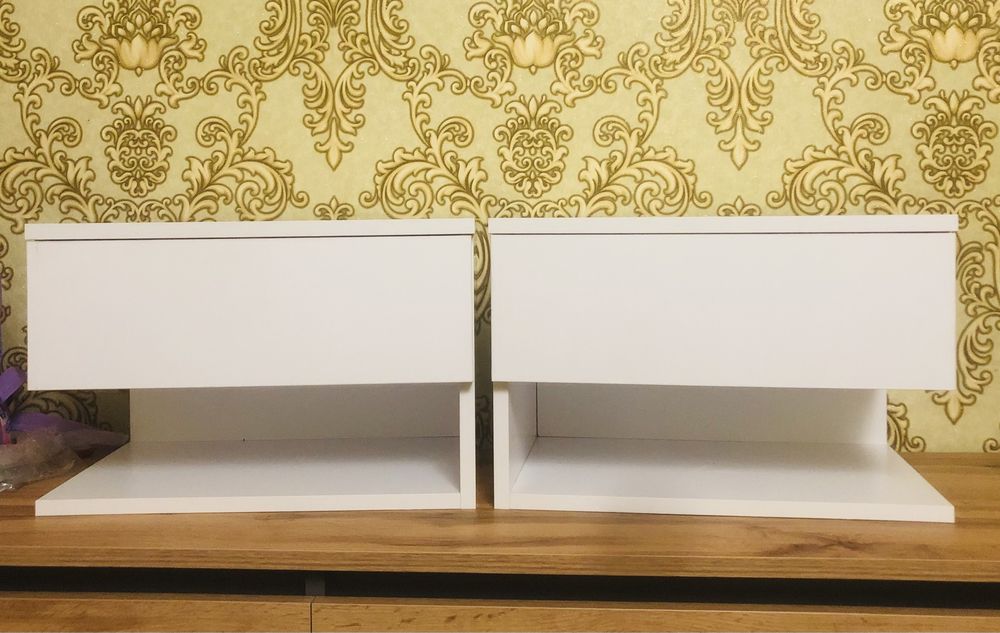 Навісна тумбочка, приліжкові тумбочки