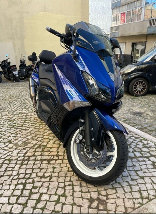 Yamaha Tmax 530 .