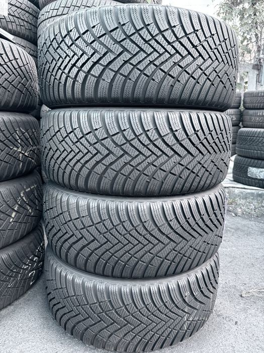 225 45 17 Hankook Winter Icept RS3 99% 2023 Шини Зима