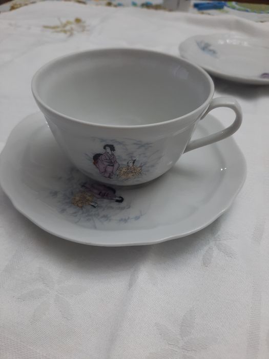 Duas chávenas grandes e um pires Coimbra