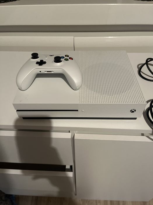 Sprzedam xbox one s
