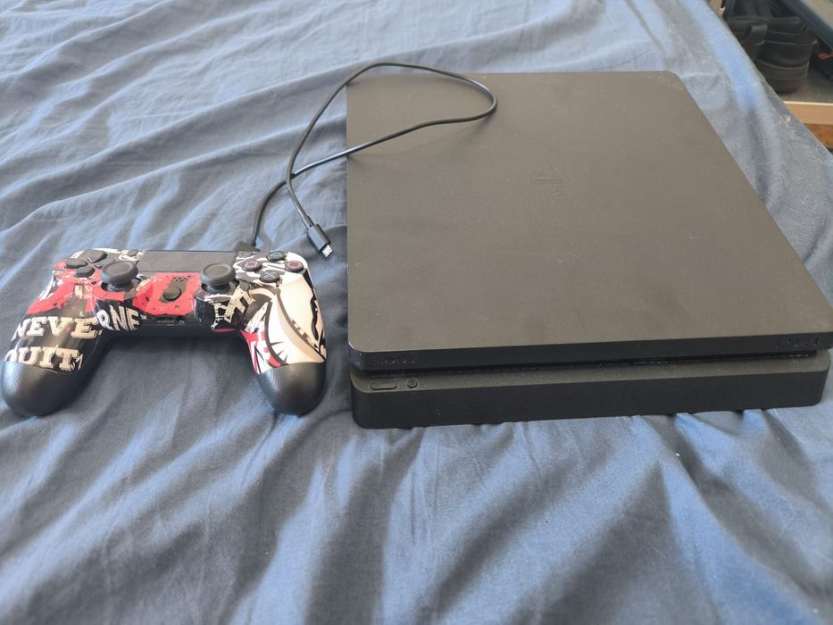 PS4 + 1 Comando Original (Leitor de Discos com Erro)