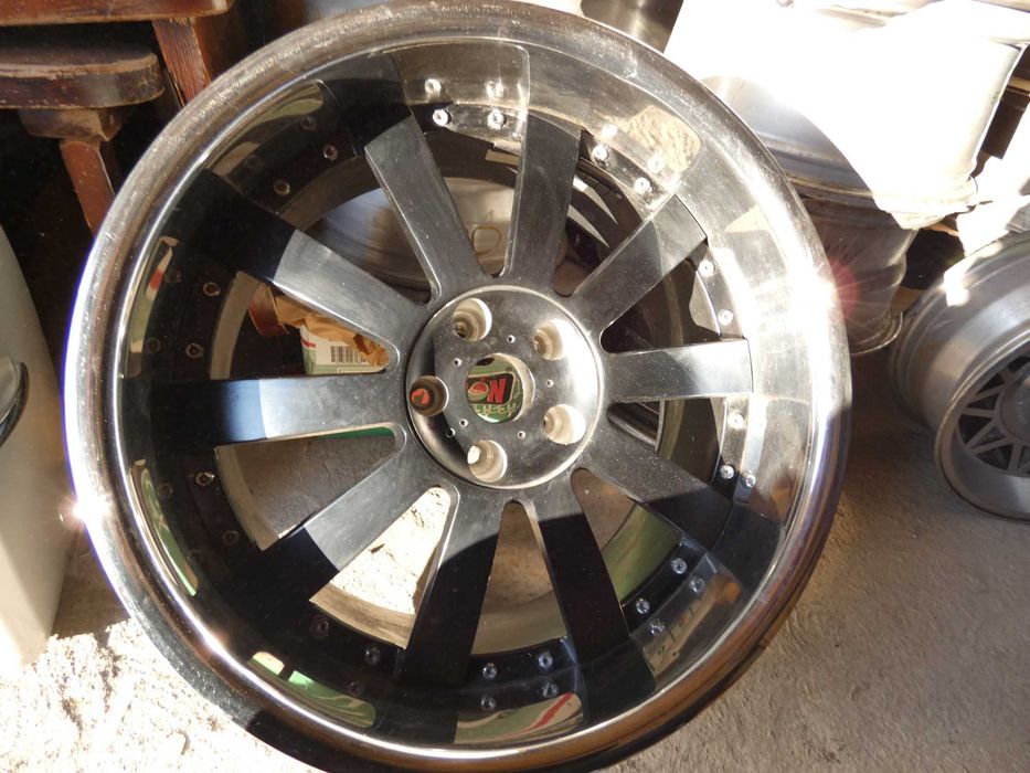 Mustang Aluminiowe  9,5-10,5 x 20, et15, rant Super felgi , Japan org.