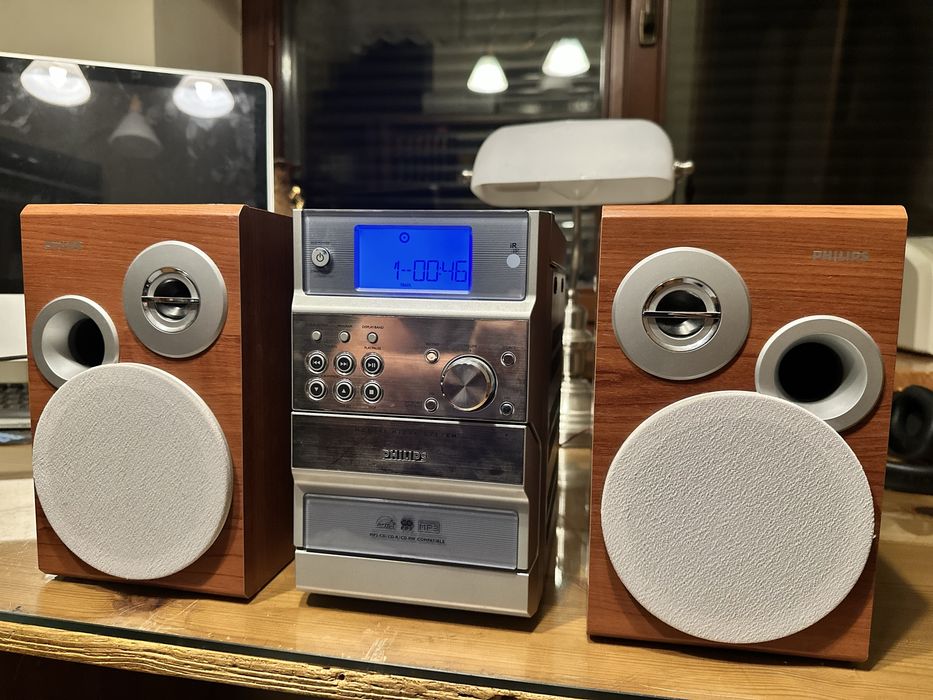 Wieża Philips MCM390 oryginalne głośniki i pilot, sprawne CD, Aux, bardzo dobry stan wizualny