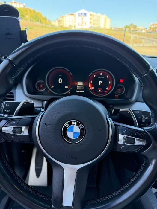 Bmw X5 impecável full extra, volante desportivo  7 lugares. Não aceito retoma, apenas venda.