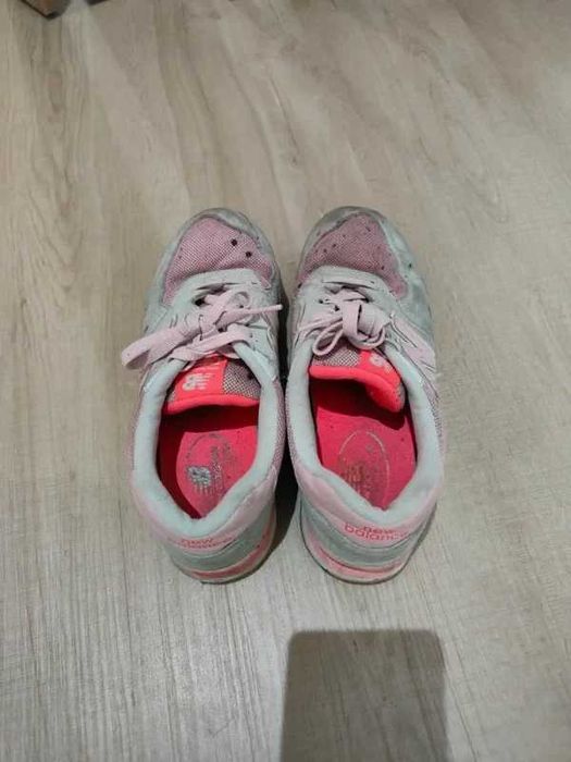 Lote 3 Pares de Ténis: New Balance e Adidas (Tam. 38)