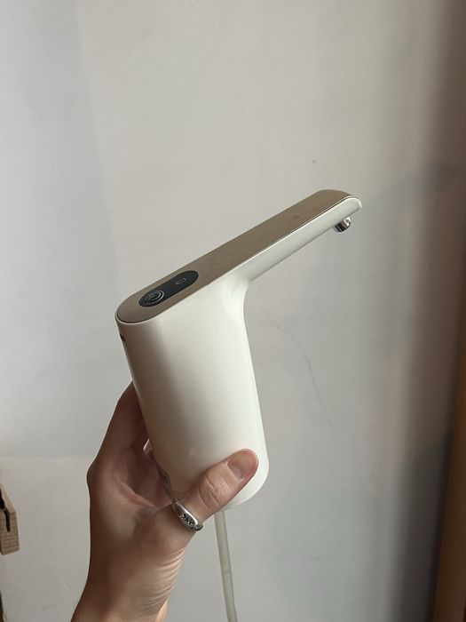 Зручна електрична помпа для води