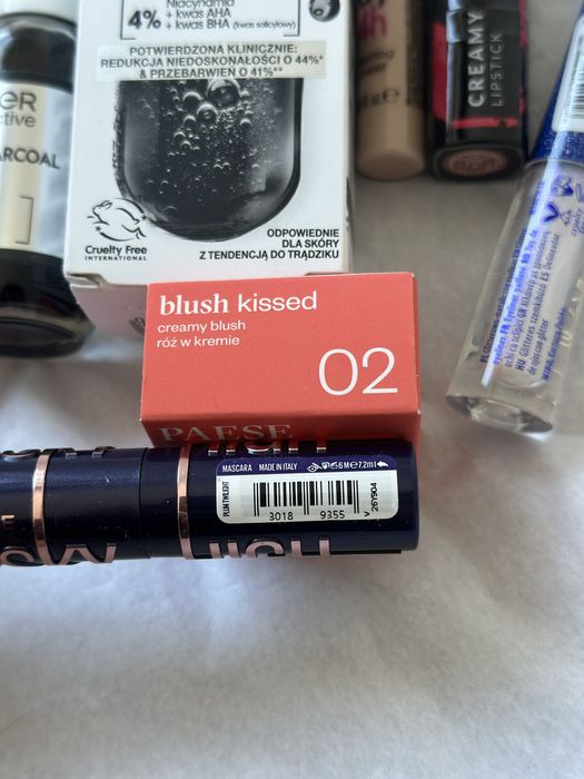 Zestaw kosmetyków mascara skyhigh maybelline garnier serum paese
