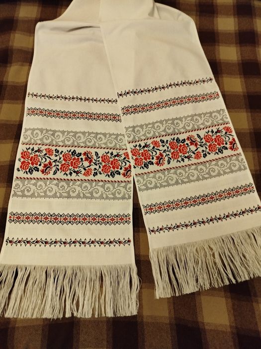 Вишитий рушник, ручна робота