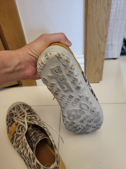 Sneakersy trampki Eject nowe