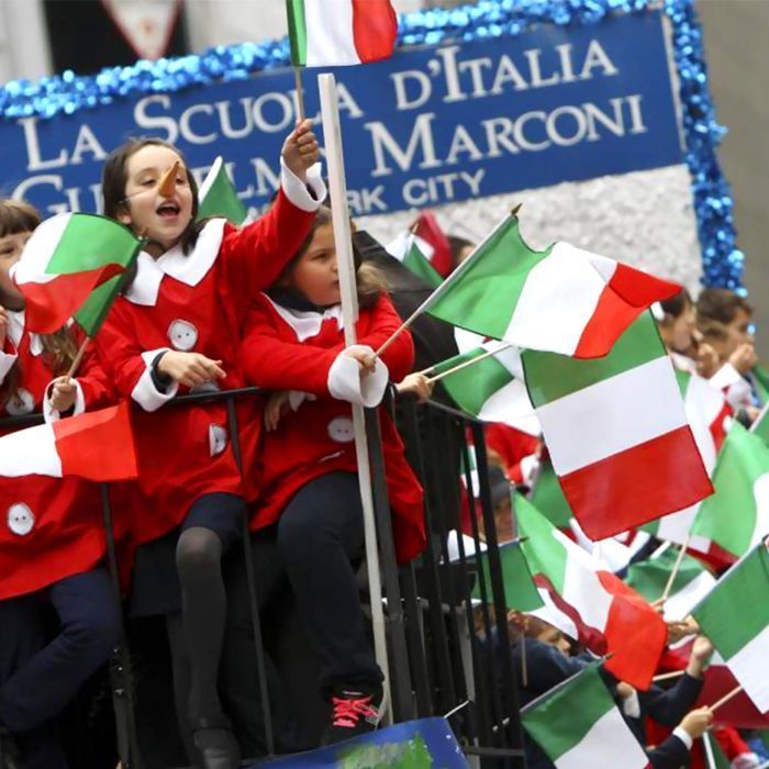 Zestaw Flag Włoch Flagi Ręczne 13 x 20 cm 12 sztuk z Grotem 30,5 cm