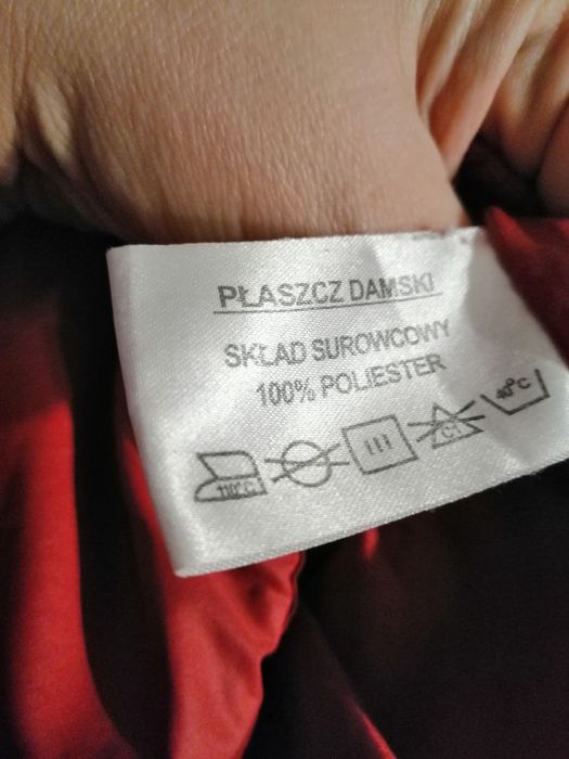Malinowy płaszczyk M