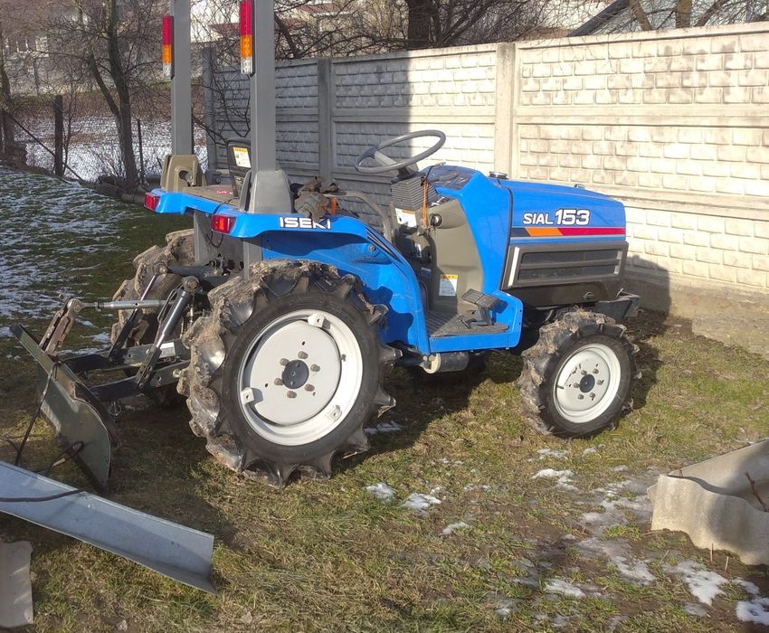 Японський трактор Iseki Seal 153
