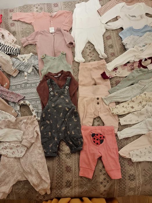 Дитячий одяг для дівчинки 0-3 місяців в комплекті