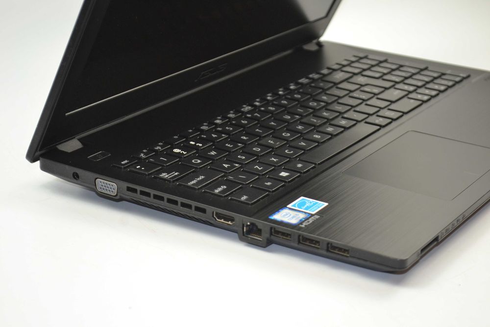 ASUS P2530U | i5-6200u | 8gb Ram | 256gb SSD | BAT3H | Win11