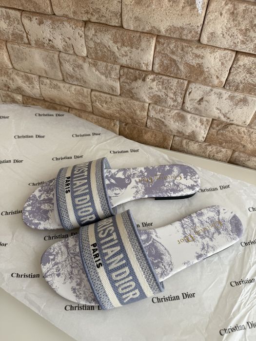 Шльопанці люкс у стилі christian dior