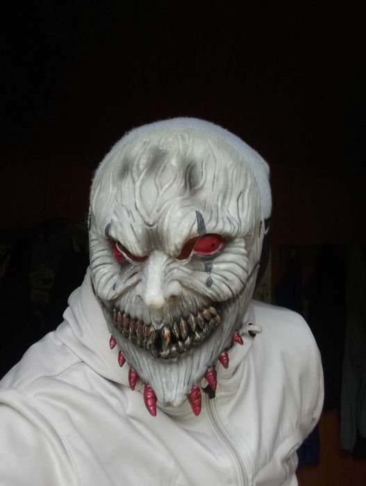 маска гумова БОРОДОРОГА КУСАКА з ЗЛОВІСНОЮ УСМІШКОЮ, у маланку та інші