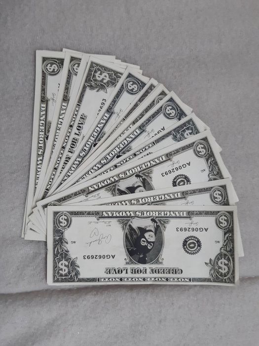 20 notas da Ariana Grande