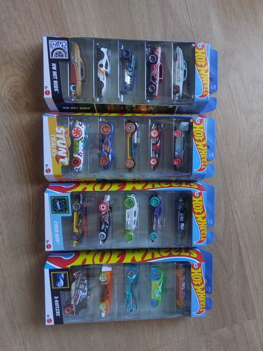 HotWheels & MatchBox pack 5