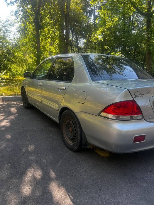 Mitsubishi lancer 9