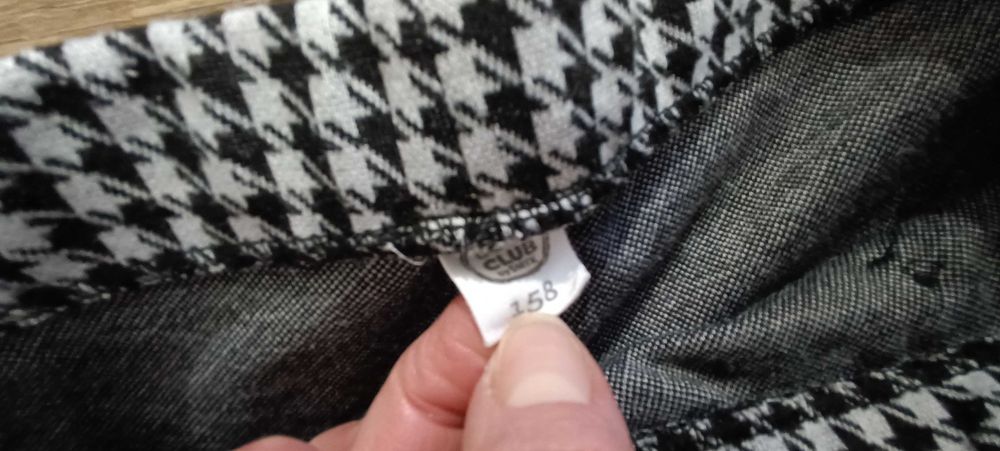 Spodnie dla dziewczynki dzwony pepitka 152 smyk