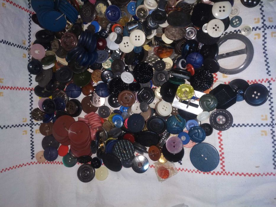 Пуговицы гудзики 1 лотом