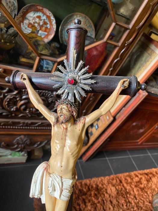 Crucifixo Pau-Santo Cristo Madeira Séc XIX Resplendor Prata 54,5 cm