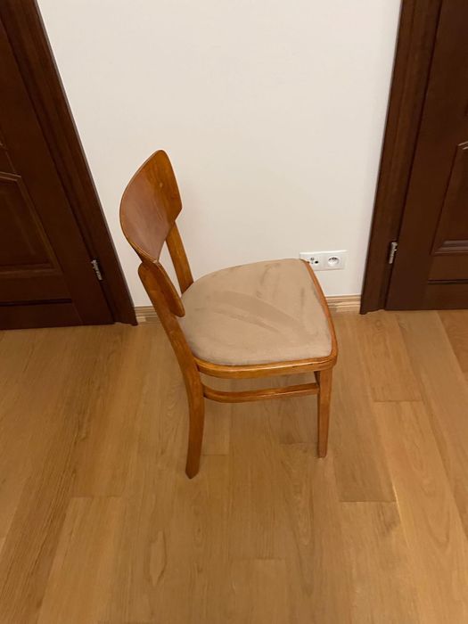 Krzesło tapicerowane PRL odnowione Vintage
