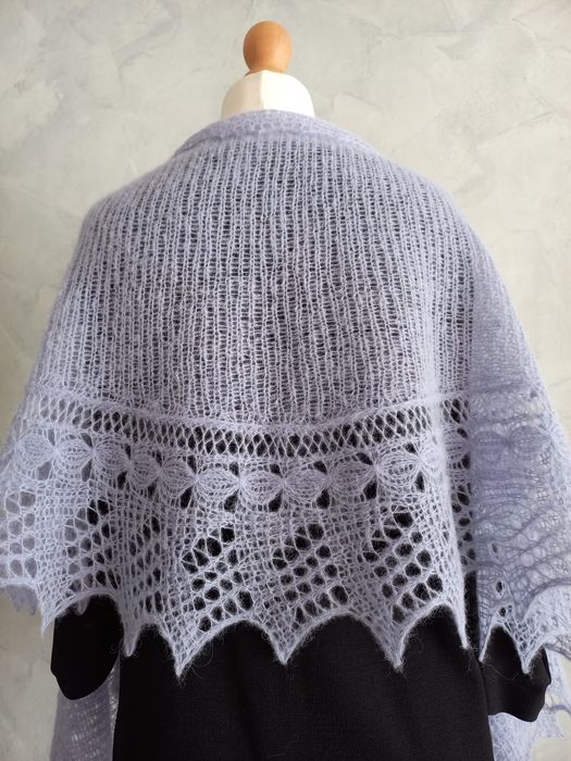 Chusta z alpaki i jedwabiu ręcznie robiona na drutach