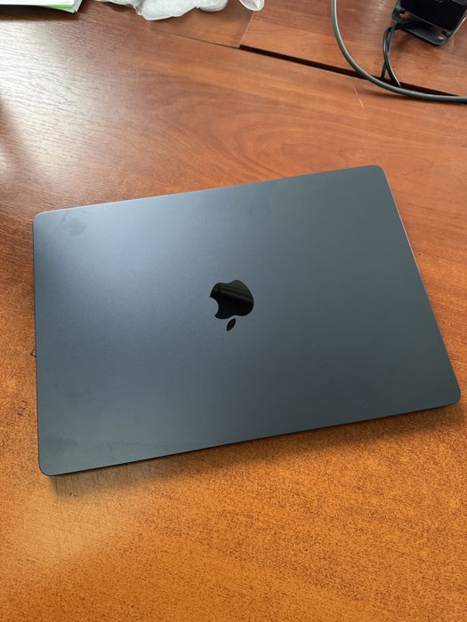 Macbook air M4 256gb 16 озу
