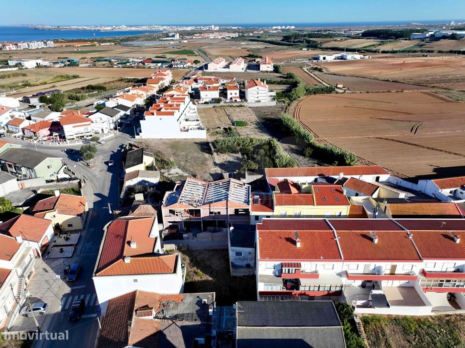 Apartamento T2 com Varanda & Parqueamento Privado, a 1 km da P...