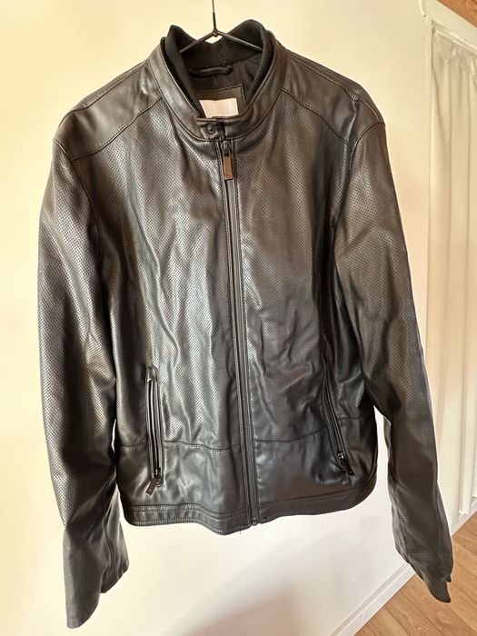 Чоловіча шкіряна куртка Zara
