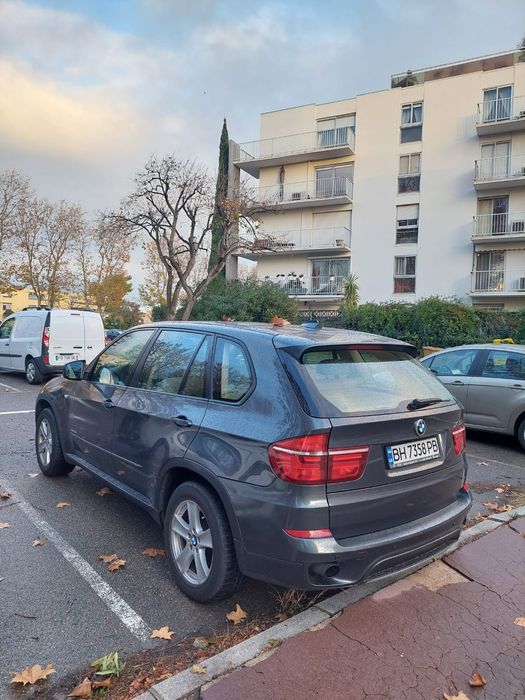 3500 євро . Х5 2011. У Франції