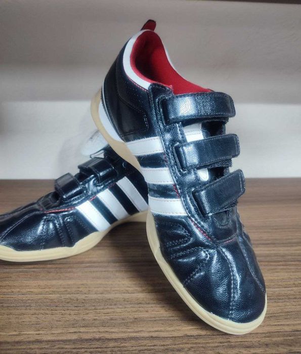 Кросівки для футболу