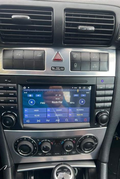 Rádio Android 14 com GPS Mercedes W203/W209/CLC (Artigo Novo)