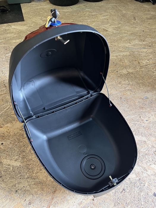 Top case scooter