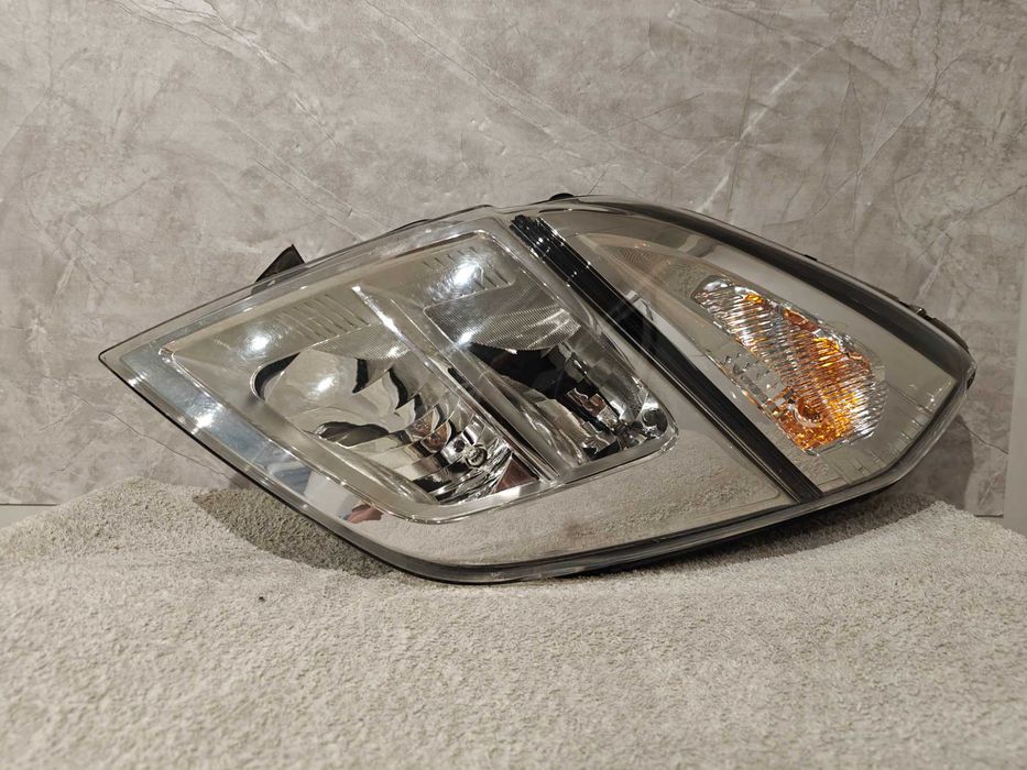 Lampa Lewy Przód Nissan NV400 EUROPA