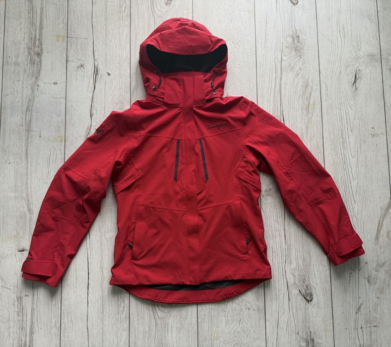 Kurtka softshell czerwona Twentyfour outdoor trekkingowa kaptur 38 M