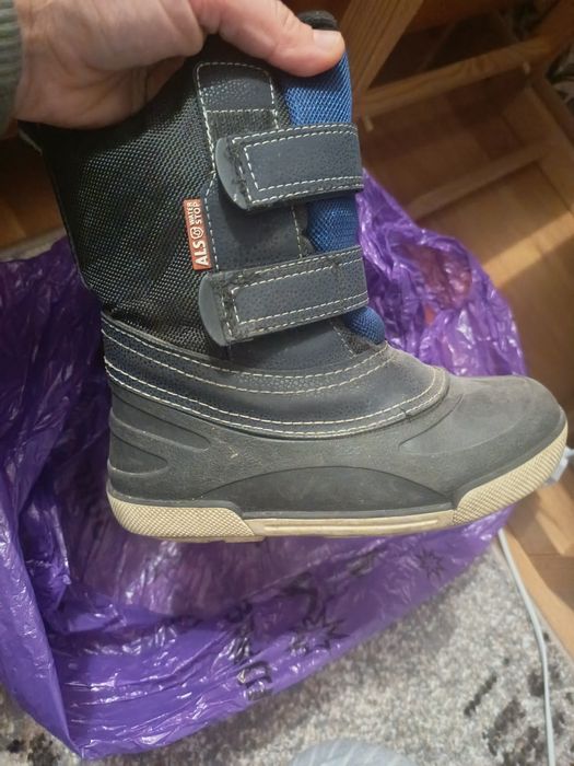 Продам непромокаючі зимові черевики