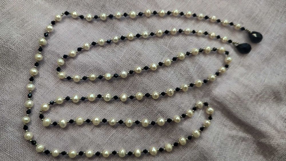 часы , бусы,  браслет  с гавлита ,  горный хрусталь , оникс ,жемчуг