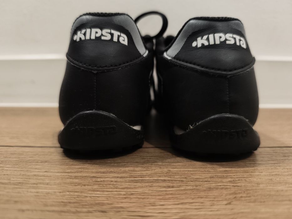 Kipsta Decathlon buty halówki na w-f, na piłkę roz.32