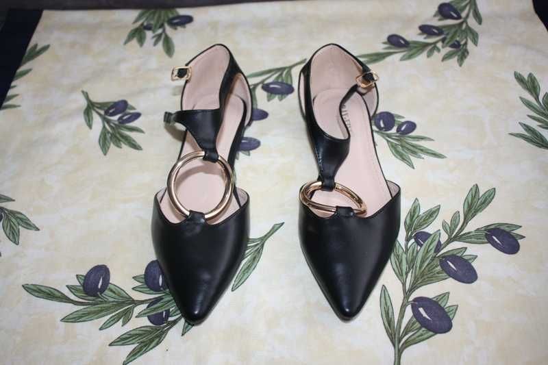 Sapatos pretos com argola novos Day Vine Shoes T.37