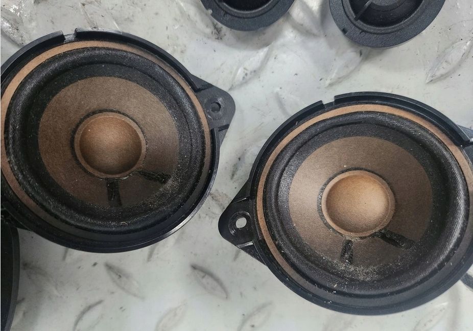 audi a4 b8 kombi nagłośnienie głosniki bang olufsen