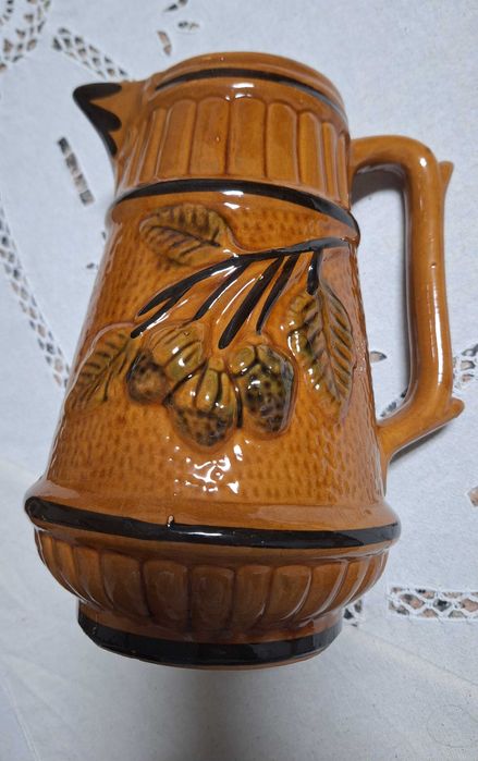 Caneca artesanal em barro