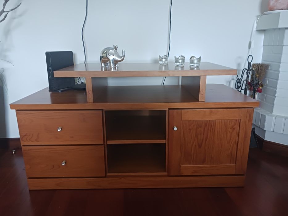 Armário de sala de jantar